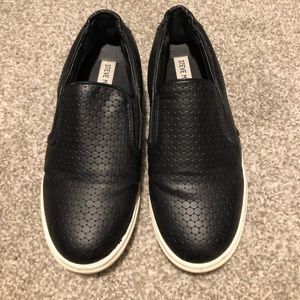 Steve Madden black slip ons